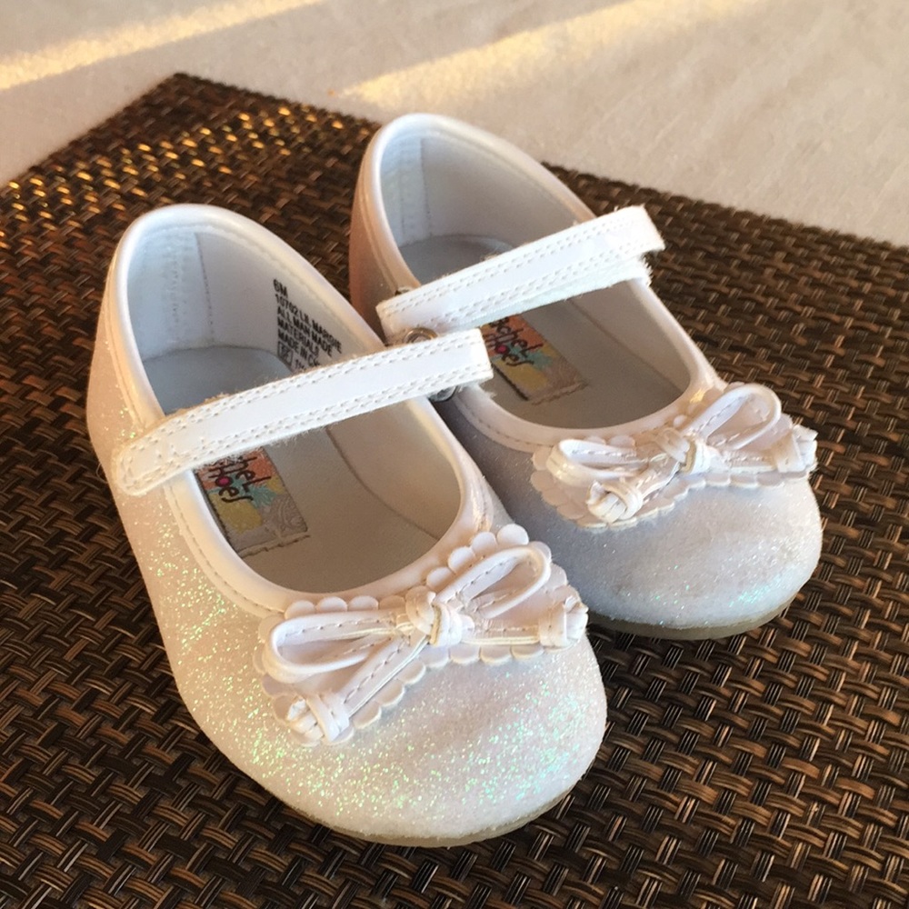 Toddler girls Easter shoes white size 6